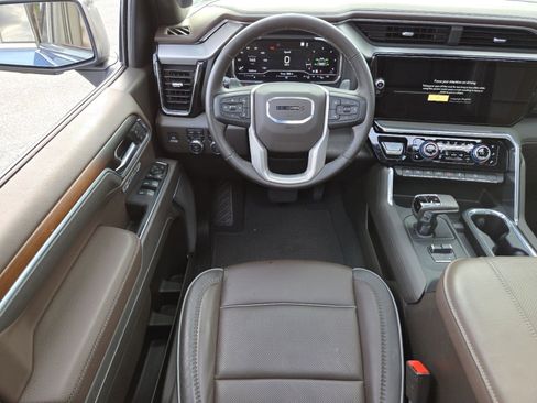 Used 2025 GMC Sierra 1500 Denali w/ Denali Reserve Package AWD/4WD image 34