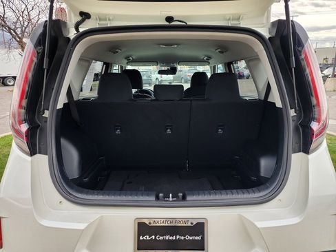 Certified 2023 Kia Soul LX w/ LX Technology Package image 12