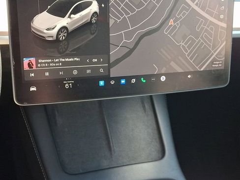 Used 2024 Tesla Model Y Long Range AWD/4WD image 17