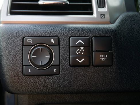 Used 2022 Lexus GX 460 Premium w/ Premium Package AWD/4WD image 17