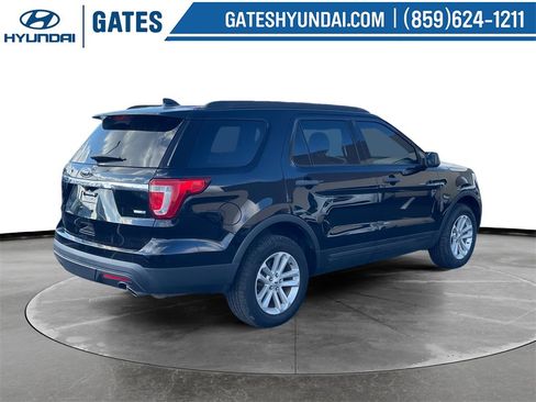 Used 2016 Ford Explorer 4WD image 2