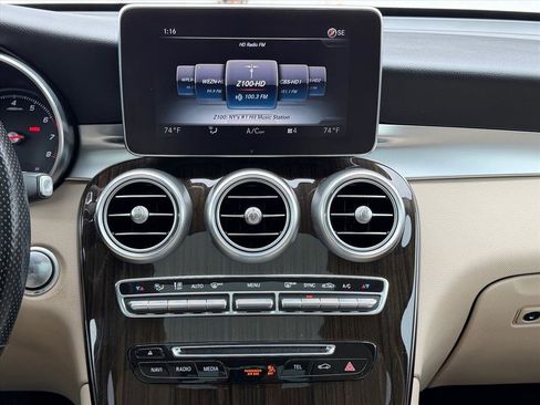 Used 2018 Mercedes-Benz GLC 300 4MATIC image 21