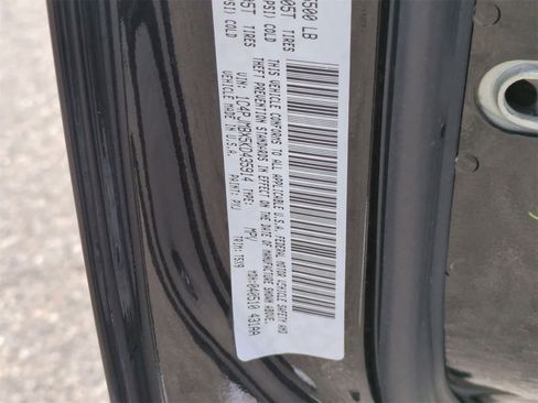 Certified 2019 Jeep Cherokee Trailhawk w/ Cold Weather Group image 36