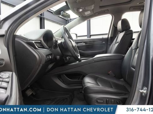 Used 2021 Buick Enclave Avenir w/ Avenir Technology Package AWD/4WD image 4