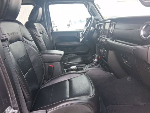 Used 2022 Jeep Wrangler Unlimited Sahara w/ Dual Top Group image 15