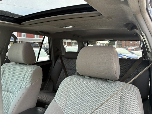Used 2007 Toyota 4Runner SR5 AWD/4WD image 12