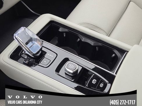 Used 2026 Volvo XC90 B6 Ultra w/ Protection Package Premier AWD/4WD image 16