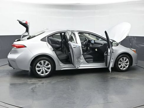 Used 2026 Toyota Corolla LE AWD/4WD image 48