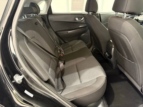 Used 2023 Hyundai Kona SE image 23