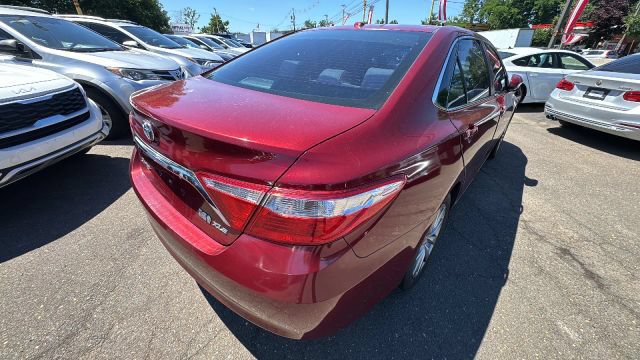 Used 2017 Toyota Camry XLE FWD image 5