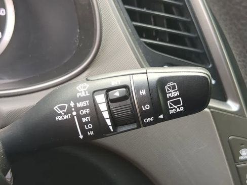 Used 2017 Hyundai Santa Fe Sport image 25