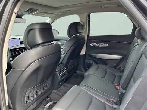 New 2026 Genesis GV70 2.5T Select image 19