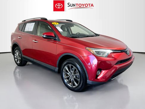 Used 2017 Toyota RAV4 Limited image 1