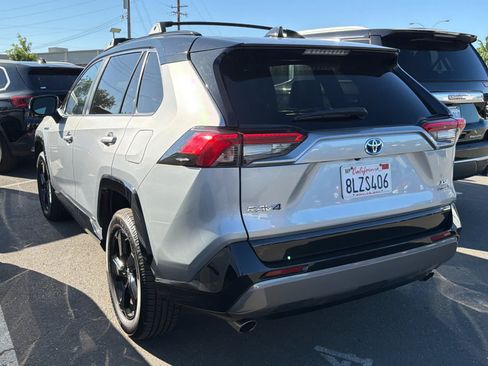 Used 2019 Toyota RAV4 XSE w/ XSE Weather Package AWD/4WD image 4