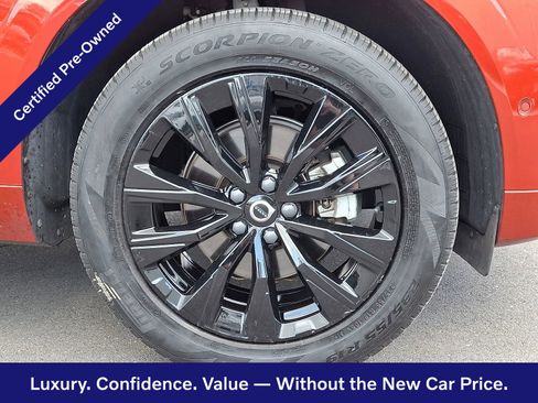 Certified 2024 Volvo XC60 B5 Plus w/ Climate Package AWD/4WD image 9