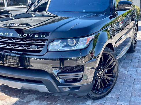 Used 2017 Land Rover Range Rover Sport SE image 22