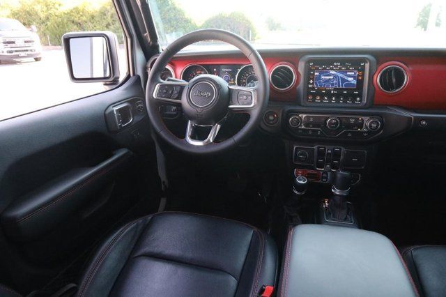 Used 2023 Jeep Wrangler Unlimited Rubicon AWD/4WD image 28