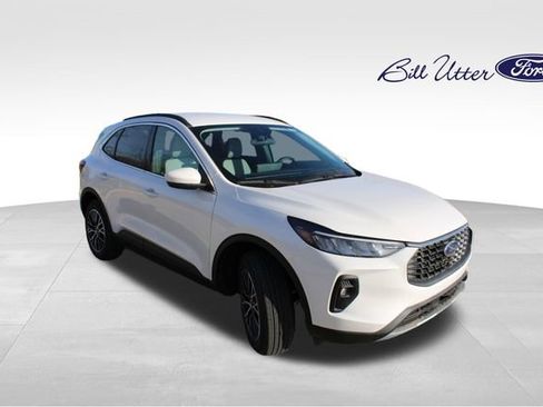 New 2025 Ford Escape SE image 2