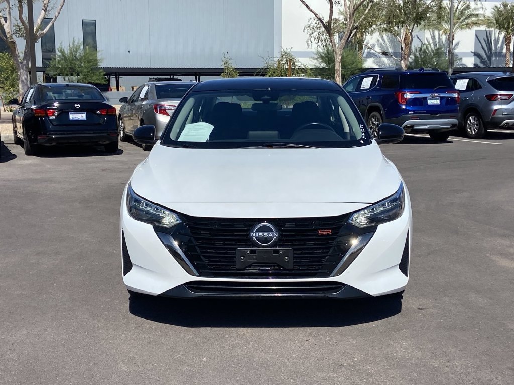 Used 2025 Nissan Sentra SR FWD image 3