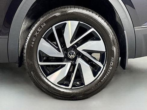 New 2026 Volkswagen Atlas SE image 34