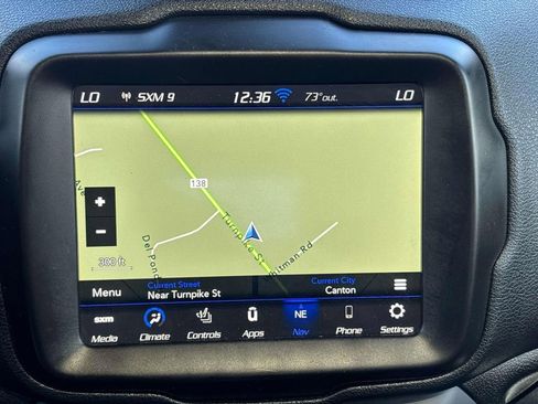 Used 2021 Jeep Renegade Latitude w/ Sun & Sound Group image 23