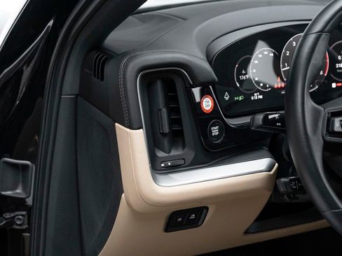 Used 2024 Porsche Cayenne Coupe image 21