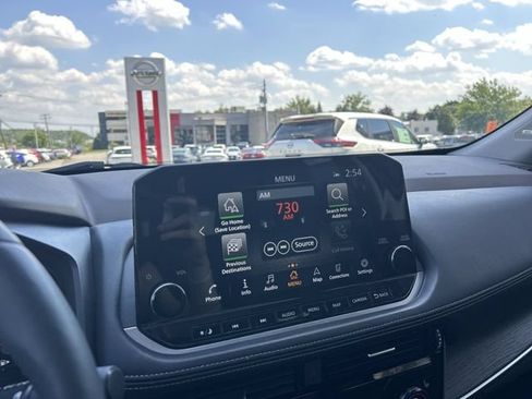 Certified 2022 Nissan Rogue Platinum w/ Head-Up Display Package AWD/4WD image 20