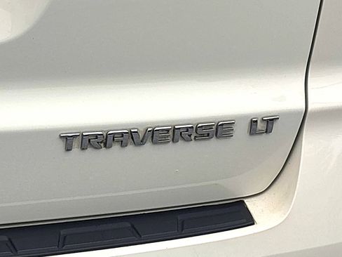 Used 2014 Chevrolet Traverse LT w/ LPO, 'HIT The Road' Package image 31