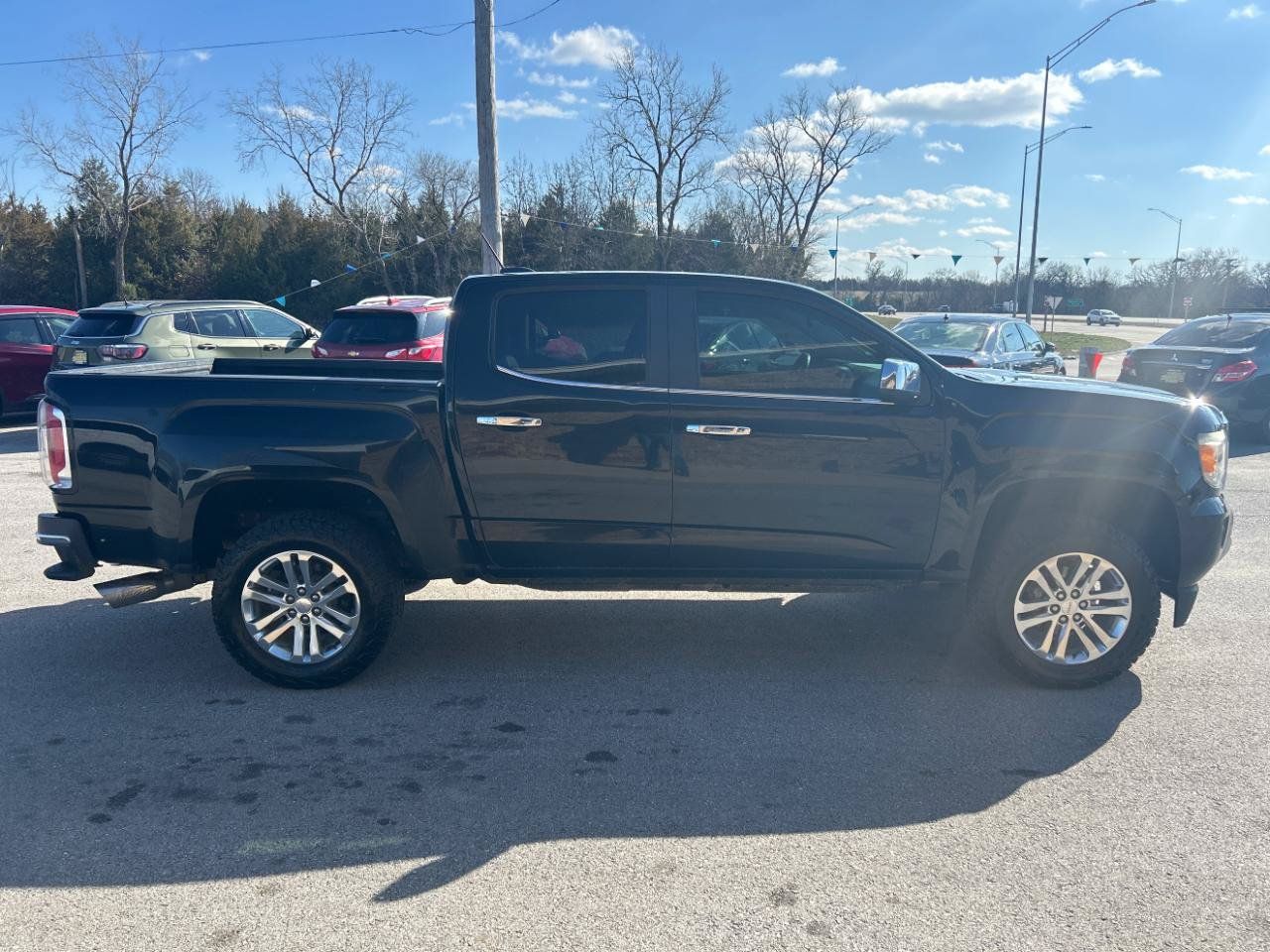 Used 2016 GMC Canyon SLT w/ Driver Alert Package AWD/4WD image 4
