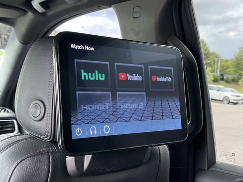 Used 2022 GMC Yukon Denali w/ Denali Ultimate Package AWD/4WD image 18