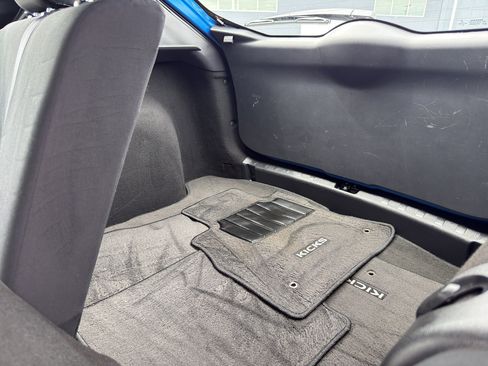 Used 2023 Nissan Kicks SV FWD image 34