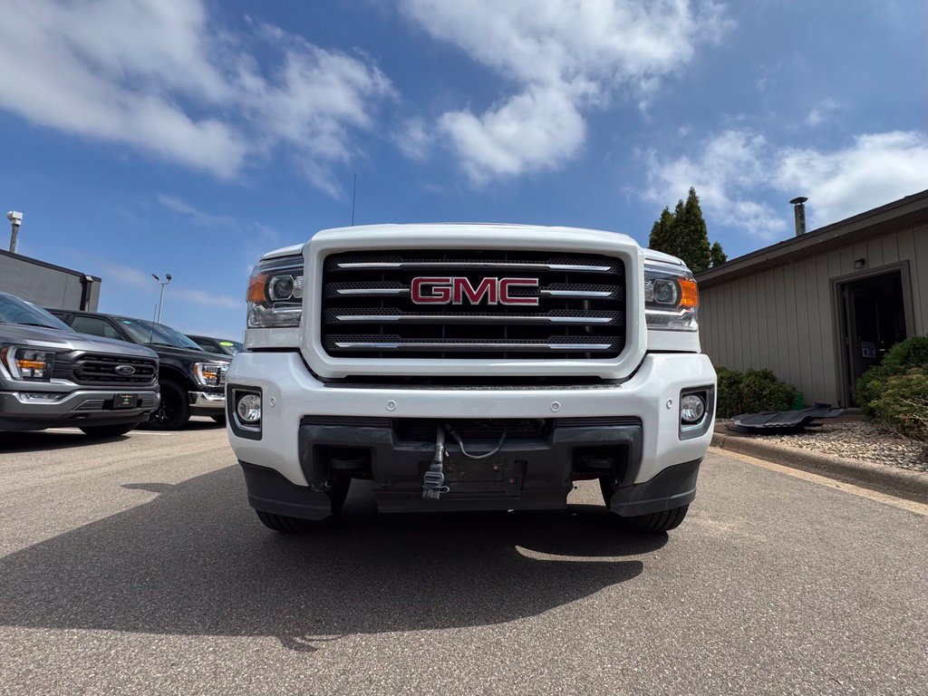 Used 2019 GMC Sierra 2500 SLT w/ All Terrain HD Package AWD/4WD image 12
