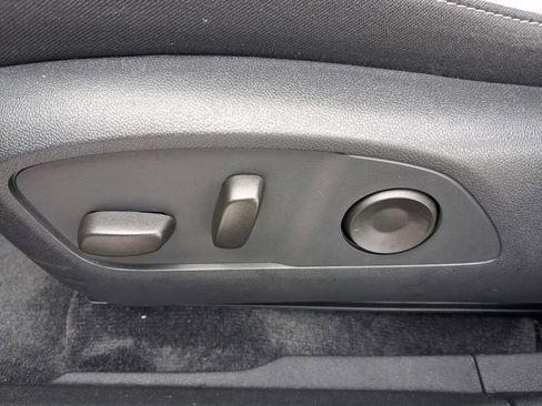 Certified 2025 Honda Prologue EX image 18