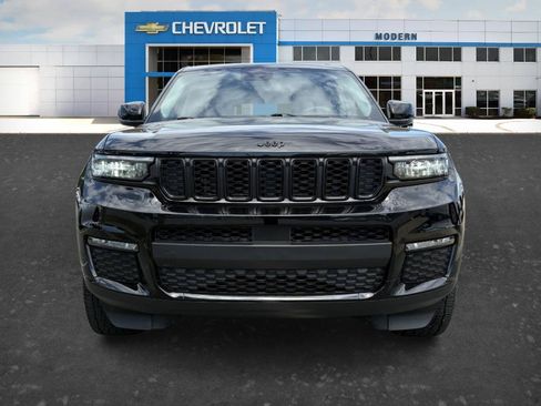 Used 2023 Jeep Grand Cherokee L Limited w/ Black Appearance Package AWD/4WD image 7