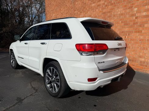 Used 2018 Jeep Grand Cherokee Overland image 6