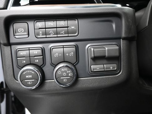 New 2026 Chevrolet Tahoe High Country AWD/4WD image 18