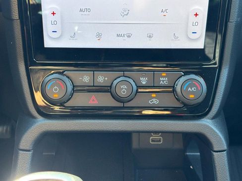 Used 2025 Ford Ranger XLT w/ Equipment Group 301A High AWD/4WD image 24