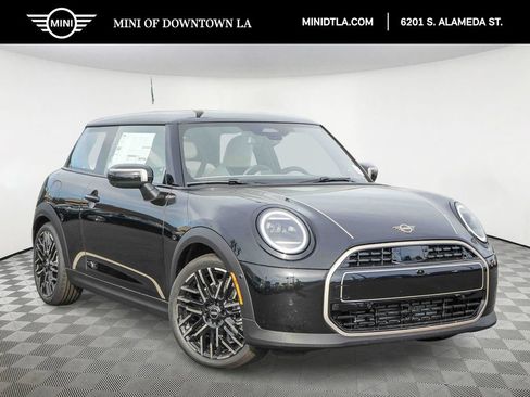 Used 2026 MINI Cooper 2-Door Hardtop FWD image 1