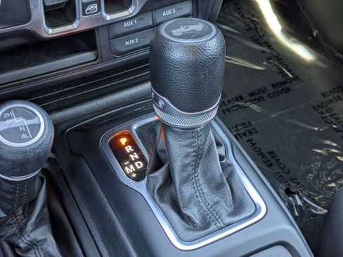 Used 2023 Jeep Wrangler Unlimited Sport AWD/4WD image 28