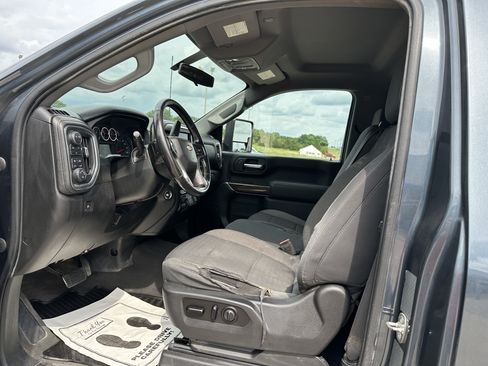 Certified 2020 Chevrolet Silverado 2500 LT w/ Convenience Package AWD/4WD image 9