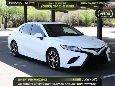 Used 2019 Toyota Camry SE FWD image 1
