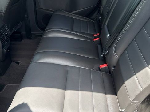 Used 2015 Ford Escape Titanium FWD image 18