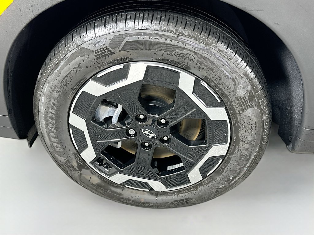 Certified 2025 Hyundai Santa Fe SEL FWD image 29