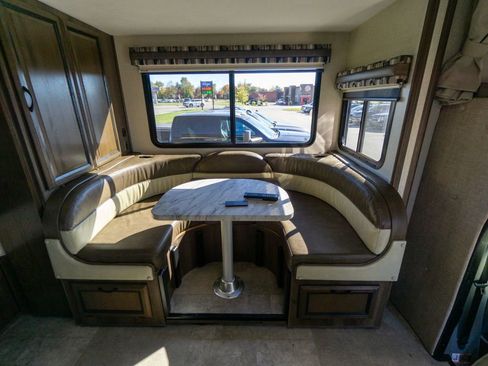 Used 2017 Mercedes-Benz Sprinter 3500 image 24