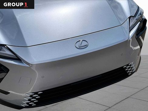 Used 2026 Lexus ES 350e w/ Convenience Package FWD image 28
