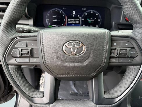 Used 2025 Toyota Tacoma TRD Pro AWD/4WD image 10