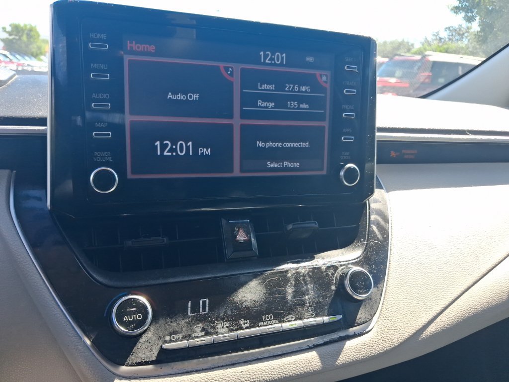 Used 2020 Toyota Corolla LE FWD image 12