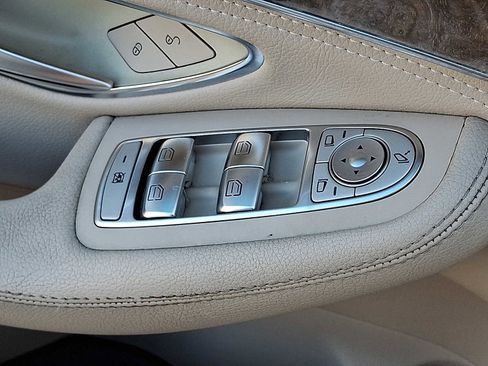 Used 2015 Mercedes-Benz C 300 4MATIC Sedan image 23