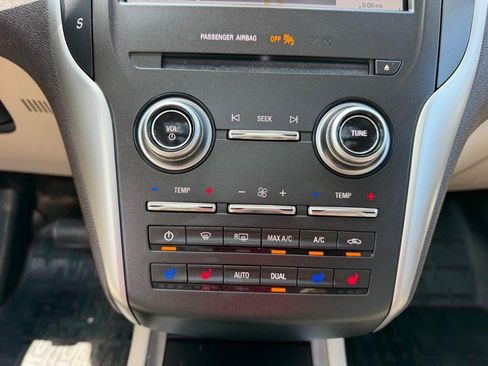 Used 2019 Lincoln MKC Reserve w/ MKC Climate Package AWD/4WD image 17