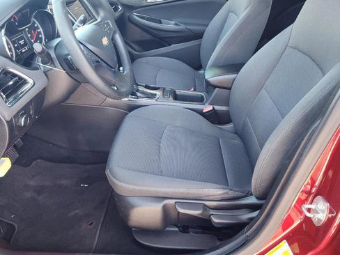 Used 2019 Chevrolet Cruze LT FWD image 11